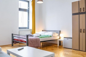 Near Danube & Millenium Tower - Massive Shared 4BR Apt